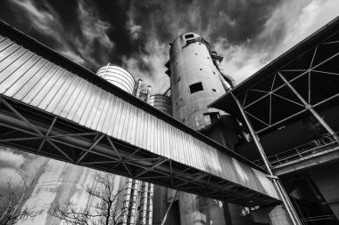 İtalya, maddaloni (Napoli), çimento fabrikası