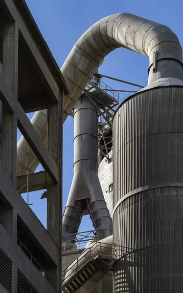 Italy, Maddaloni (Naples), cement factory — Stock Photo, Image