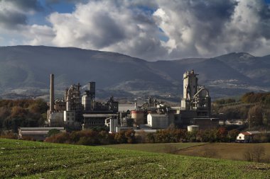 çimento fabrikası kırsal