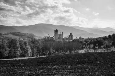 çimento fabrikası kırsal