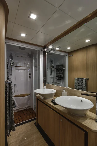 Italy, Naples, Abacus 70 luxury yacht, master bathroom — Stockfoto