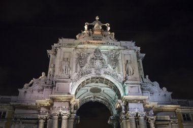 Portekiz, Lizbon, baixa alan, Pazar Meydanı, triumph Arch, gece görüş