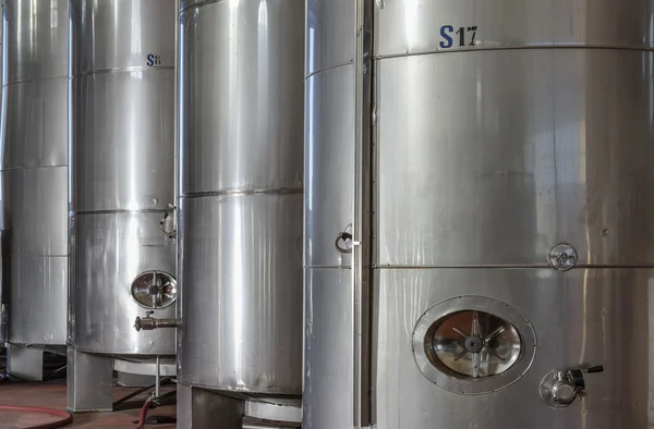 Italy, Sicily, Ragusa province, countryside, stainless steel wine containers in a wine factory — Stock Photo, Image