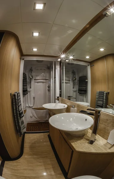 Italie, Naples, Abacus 70 yacht de luxe, salle de bains invités — Photo
