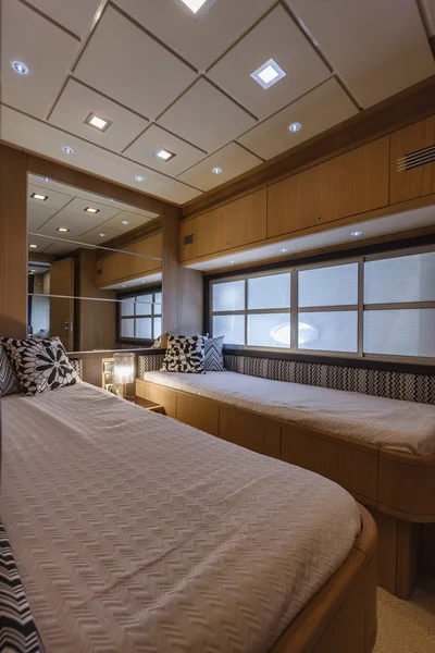 Italy, Naples, Abacus 70 luxury yacht, second guests bedroom — Stock Photo, Image