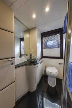 Konuklar banyo