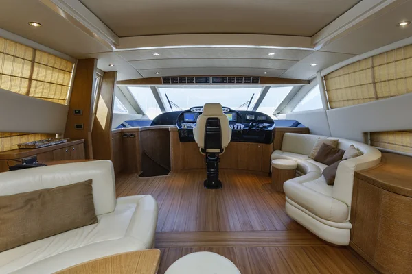 Italy, Alfamarine 78 luxury yacht, dinette and driving consolle — Stock Photo, Image