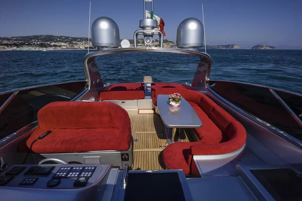 Rizzardi 63 luksusowy jacht, kokpit — Zdjęcie stockowe