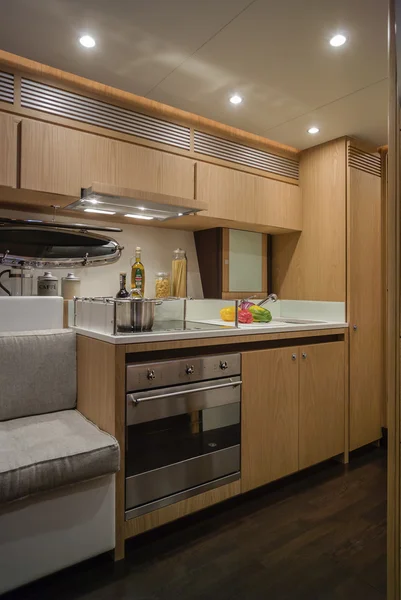 RIZZARDI 63HT luxury yacht, kitchen — Stock Photo, Image