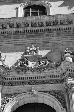 anime sante del purgatorio Kilisesi'nin Barok Cephesi