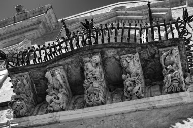 cosentini Sarayı'nın Barok Cephesi