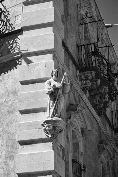 Fachada barroca do Palácio Cosentini — Fotografia de Stock