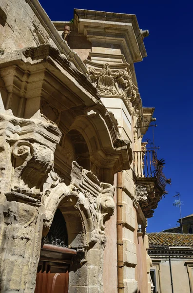 La fachada barroca del Palacio Cosentini —  Fotos de Stock