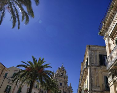 St. george Katedrali ve Barok binalar