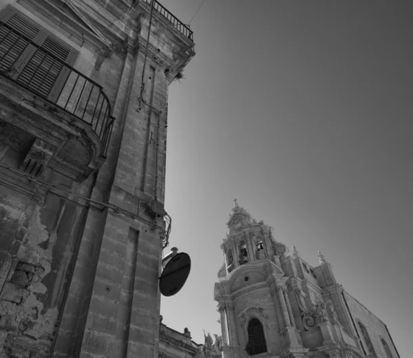 A fachada barroca da Igreja de São José — Fotografia de Stock