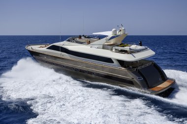 82' lüks yat, havadan görünümü