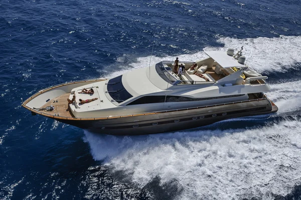 Italia, Mar Tirreno, al largo della costa di Viareggio, 82 'yacht di lusso, vista aerea — Foto Stock