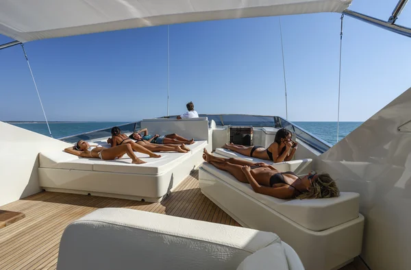 Flybridge au yacht de luxe — Photo