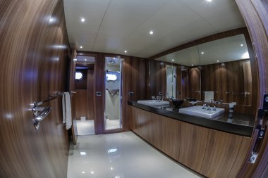 İtalya, viareggio, 82' lüks yat, büyük banyo