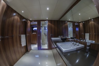 İtalya, viareggio, 82' lüks yat, büyük banyo
