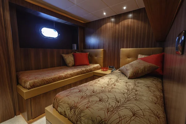 Włochy, Viareggio, 82' luksusowy jacht, druga sypialnia Goście — Zdjęcie stockowe