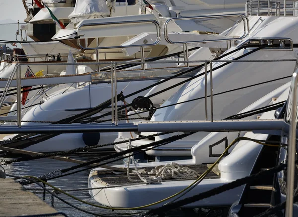 Italy, Tuscany, Viareggio, luxury yachts in the port — Stock Photo, Image