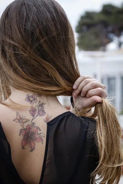 Italy, tattooed girl — Stock Photo, Image