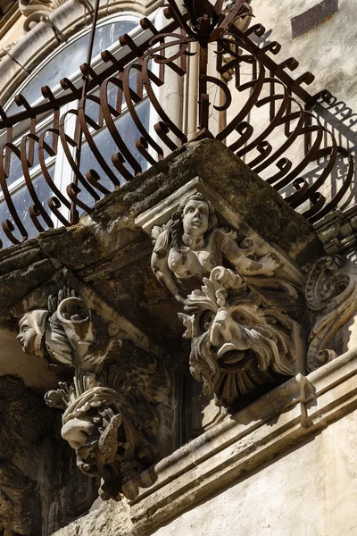 Italy, Sicily, Ragusa Ibla, the baroque facade of Cosentini Palace — Stock Photo, Image