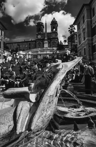 View of the Spanish Steps and the Barcaccia fountain — Stock Photo, Image