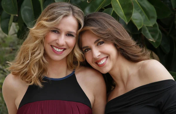 Italy, Sicily, young girls portrait — Stock Photo, Image