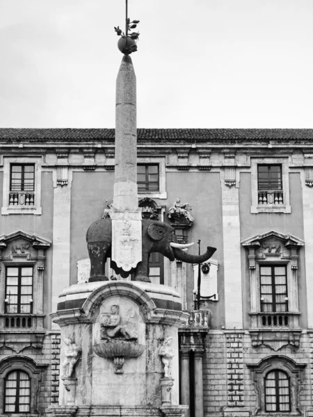 Itálie, Sicílie, catania, dómu náměstí — Stock fotografie