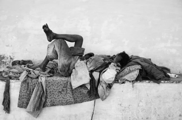 Street bum sleeping — Stock Photo, Image