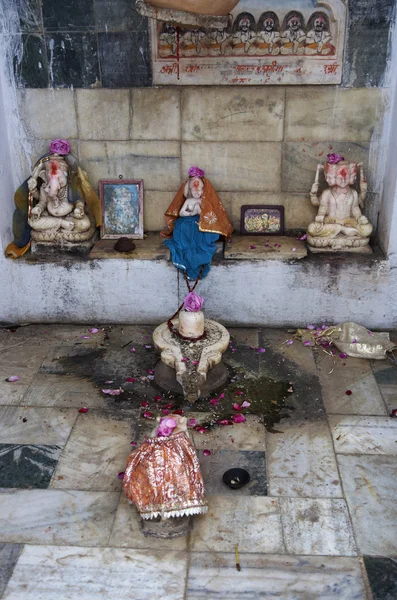 Pequeñas estatuas religiosas — Foto de Stock