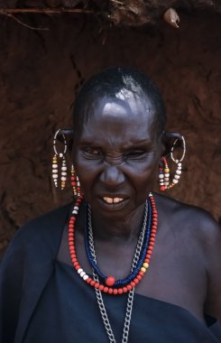 Kenia, Parque Nacional de tsavo east, anciana masai