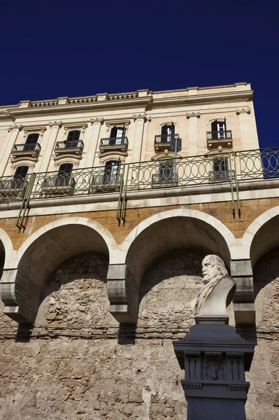 Itália, Sicília, Siracusa, Ortigia, edifício barroco velho — Fotografia de Stock