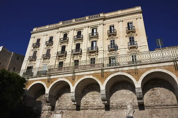 Włochy, Sycylia, Syrakuz, Ortygii, stary budynek barokowy — Zdjęcie stockowe