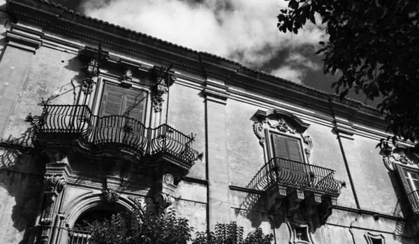 Fachada do edifício barroco — Fotografia de Stock