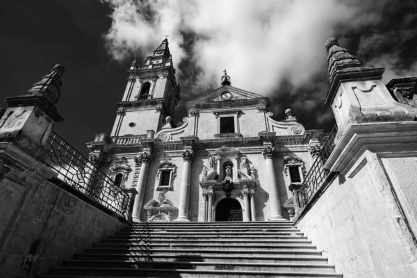 Facciata della Cattedrale di San Giovanni — Foto Stock