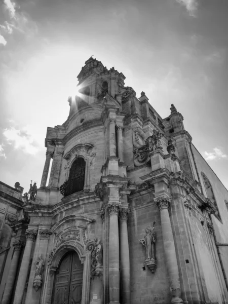 De barokke voorgevel van st. joseph kerk — Stockfoto