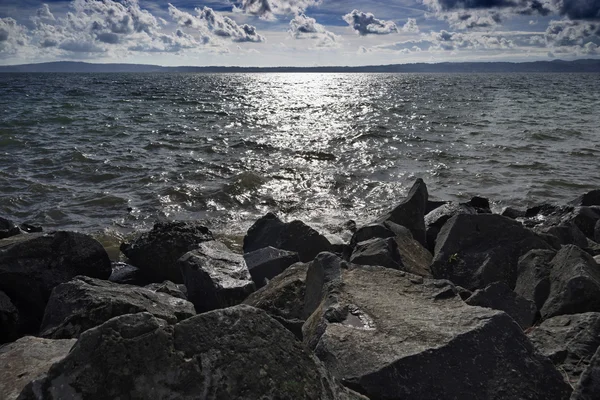 View of the volcanic lake — Stock Photo, Image