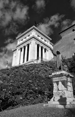 İtalya, Roma, bronz heykel ve Victoria palace