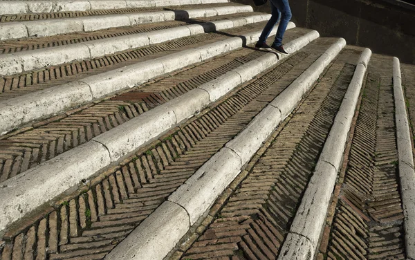 Italië, rome, campidoglio plein, originele Romeinse stappen in de buurt van het plein — Stockfoto