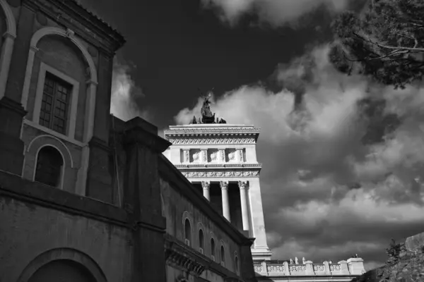 Italy, Rome, view of the Victorian Palace — Stock Photo, Image