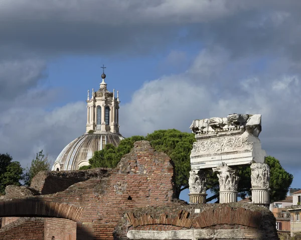 Římské ruiny — Stock fotografie