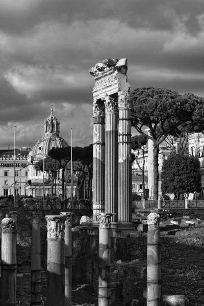 Ρωμαϊκά ερείπια — Φωτογραφία Αρχείου