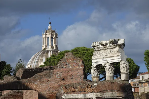 Римські руїни — стокове фото