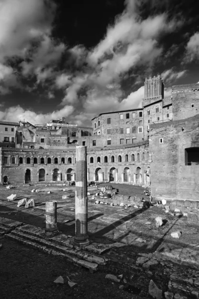 Roman ruins — Stock Photo, Image