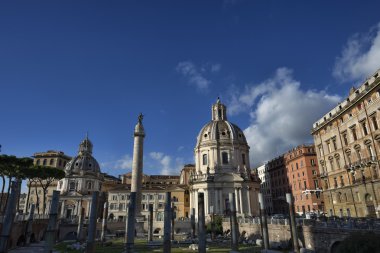 trajan sütunu ve santa maria di loreto Kilisesi