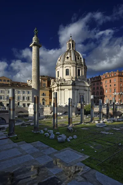 View of the Trajan Column and Santa Maria di Loreto Church — Stock Photo, Image