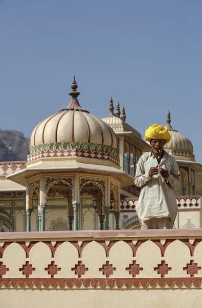 Indian man at the Sisodia Rani Ka Bagh Palace — Stock Photo, Image